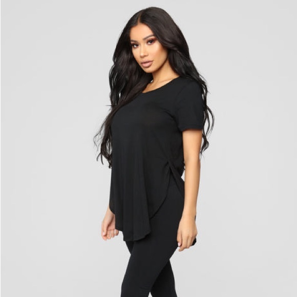 Tops - ~Black T-Shirt w/Rounded Hem & Side Slits-NWT~
